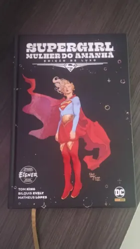 Supergirl A Mulher do Amanhã de Tom King capa dura