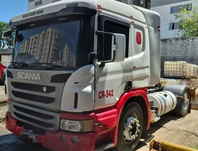 Scania P360 4x2 ano 2013/14