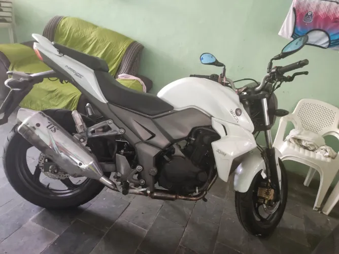 VENDE-SE MOTO DAFRA 250CC 2013