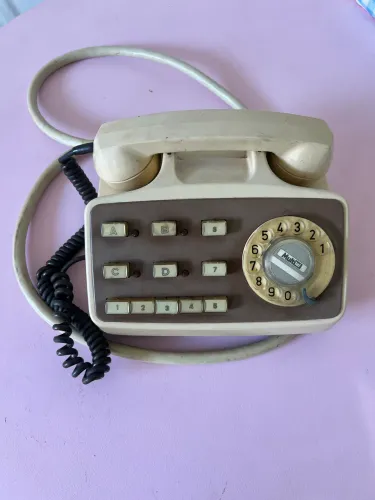 Telefone antigo