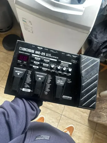 Pedal/pedaleira boss me25