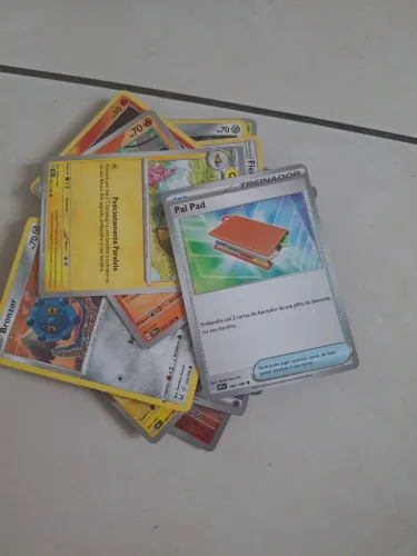 lote com 50 cartas pokemon oficiais copag por R$30