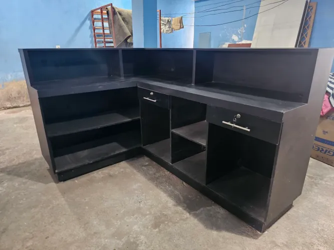 BALCÃO EM MDF PRETO