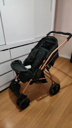 Carrinho de bebê Galzerano<br>Semi novo <br>R$ 500.00