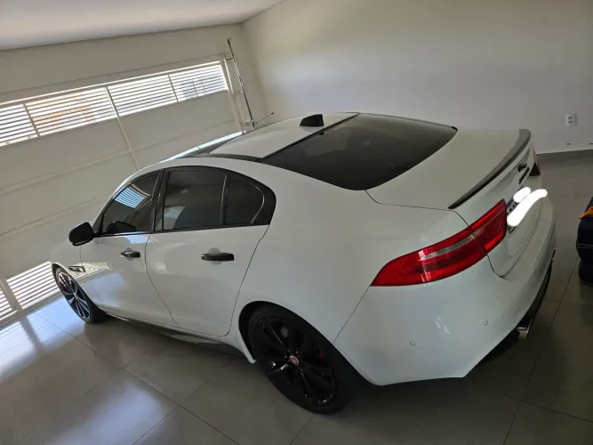 Jaguar XE 2.0 Turboch. R-sport 240/250cv Aut. 2017