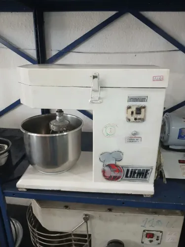Batedeira industrial 6 e 12 litros