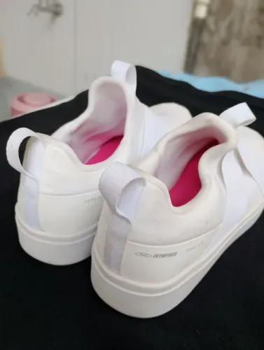 Tênis feminino braço olímpicos