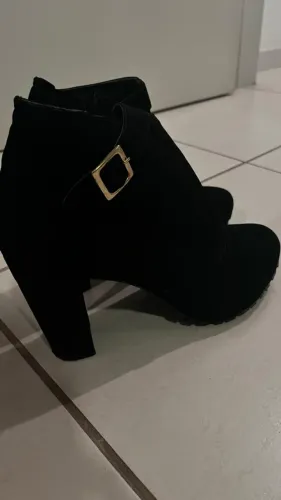 Bota tamanho 38