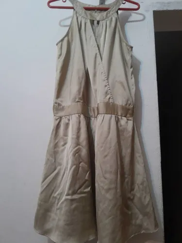 Lindo vestido dourado Aquamar M