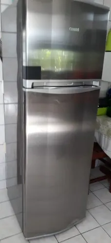 Geladeira Consul Frostfree com garantia.