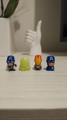 Caixa Gogos Vingadores Marvel Ipiranga - 48 Unis (Lacrados + Brinde)