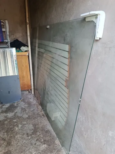 Vendo porta de vidro nova