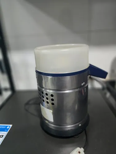 Espremedor Industrial Metvisa Inox 110V - Funcionando Perfeitamente