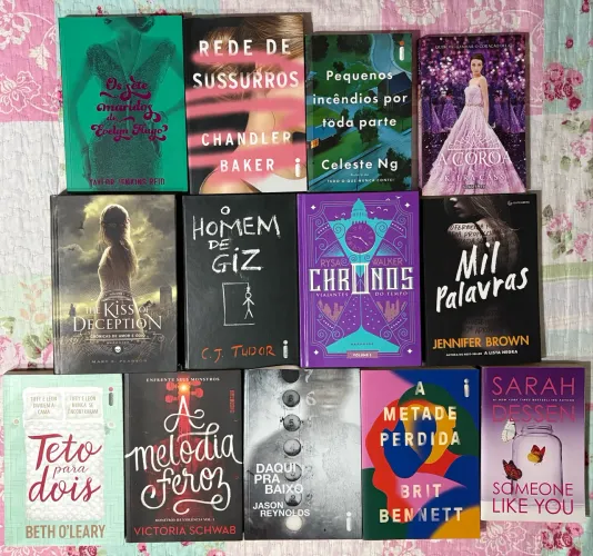 Combo 13 livros de fantasia, romance e suspense
