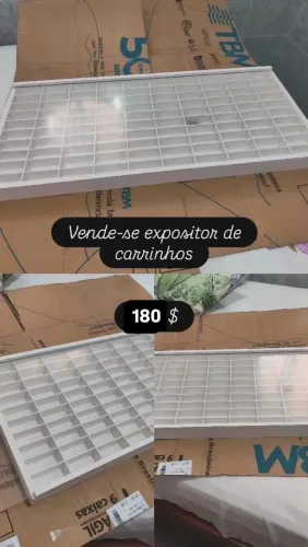 Expositor de carrinhos