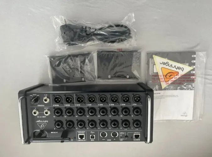 Behringer XR18 novo R$3999