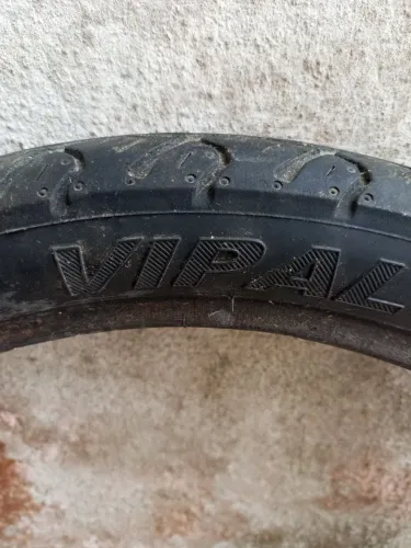 Pneu dianteiro vipal precinho pra ir embora 