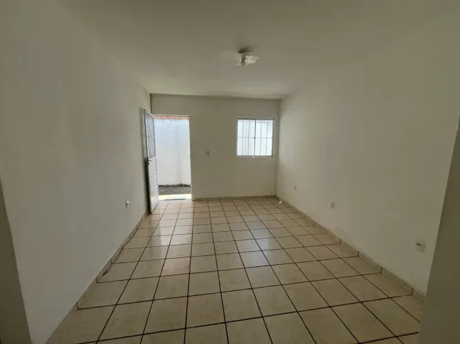 Excelente casa para alugar no Novo Mundo