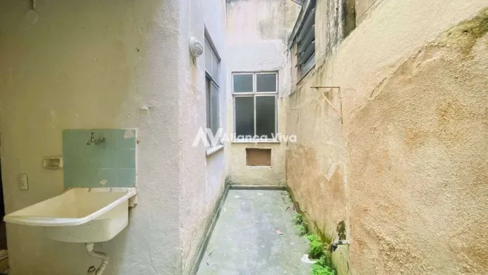 Apartamento 2 quartos na Glória ao lado do metro