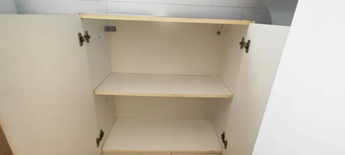 Armário de 70 cm de largura