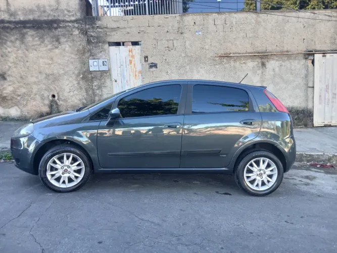 Fiat Punto Attractive Italia 1.4 F.flex 8V 5P 2012