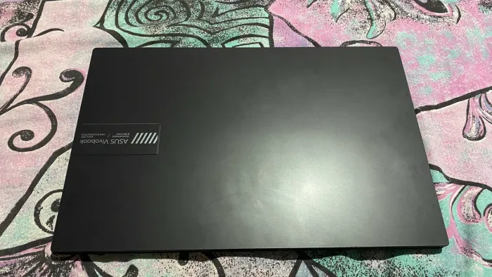 Notebook Asus VivoBook Go 15 Ryzen 5 8GB, SSD 512GB - Excelente Estado
