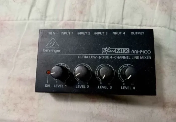 Micro Mixer 4 canais