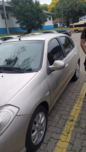 Renault Symbol Privilège Hi-flex 1.6 16V 4P 2013