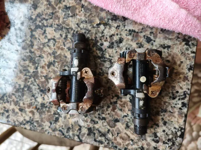 Vendo pedal de clip shimano