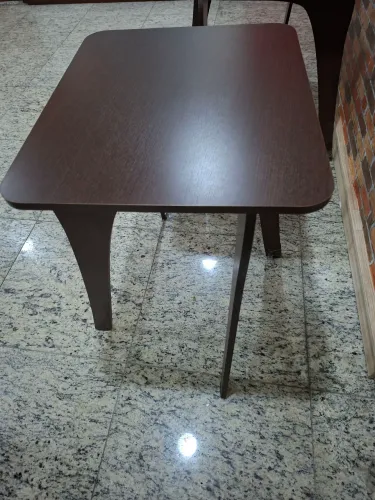 Mesa em MDF pequena 