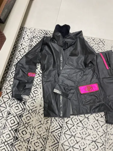 Capa de chuva feminina 