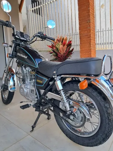 Intruder 250 relíquia