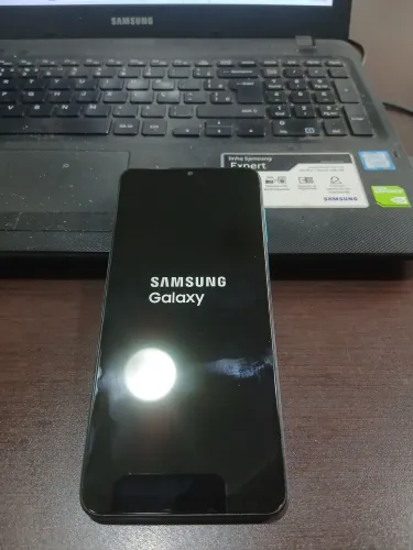 Samsung M12 excelente estado