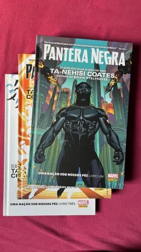 Quadrinhos Marvel - Pantera Negra, Visão e Jéssica Jones