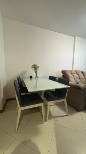 Mesa + 4 cadeiras 