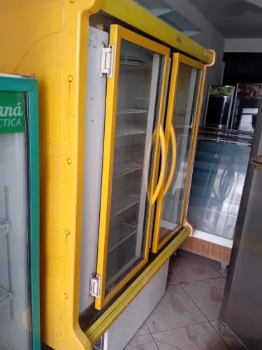 Expositor de 02 portas