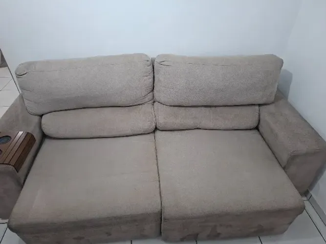 Sofá  retrátil e reclinavel 