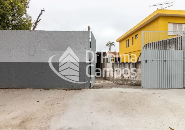 Galpão com 600 m² para a locação próximo à Rodovia dos Imigrantes