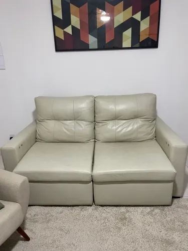 Sofá em couro