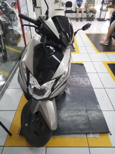 VENDO HONDA ELITE 2025