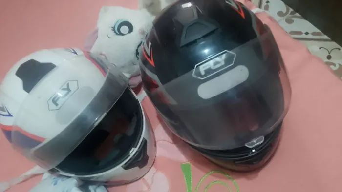 Vendo 2 capacetes