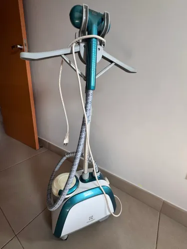 Ferro de passar a vapor