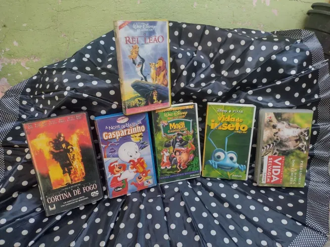 Fitas VHS (filmes diversos)