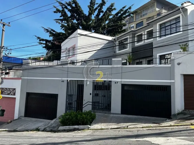 Casa sobrado para locação em Perdizes, 3 quartos e 2 vagas