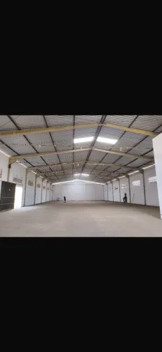 Aluga-se galpão brasiliar 