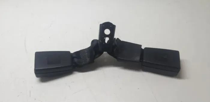 Engate Cinto Fêmea Traseiro Vw Jetta 2.0 2014/2019