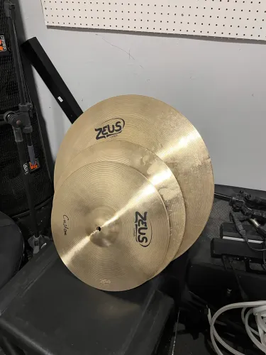 Zeus Custons liga B20