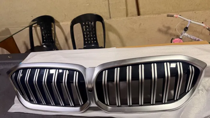 Grade dianteira bmw 320i 2026