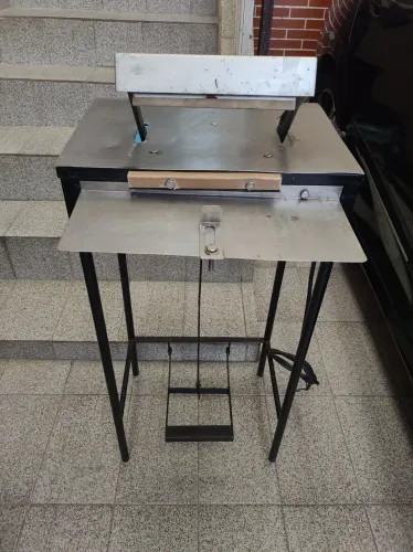 SELADORA DE PEDAL PARA PLÁSTICOS E PICOLÉS 