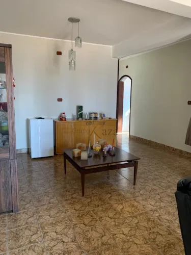 Casa - Comercial - Residencial - Centro - Jacareí - 3 Dormitórios - 350m².